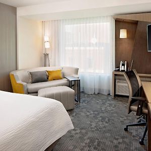 Standard King Room Hearing accessible